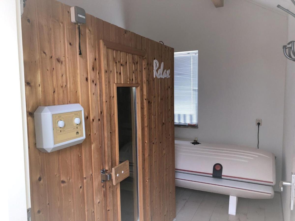 Charming Holiday Home By The Beach With Sauna Bubble Bath And Sunbed Julianadorp Eksteriør billede